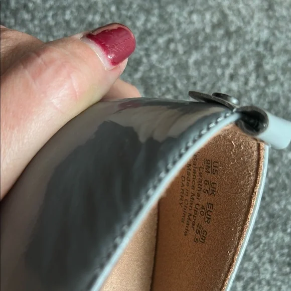 Naturalizer Gray Flats Sleek Minimalist Design - Picture 5 of 6